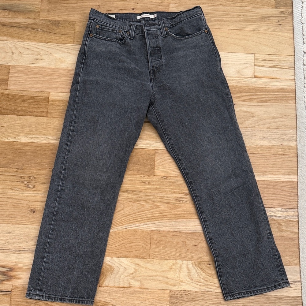 Levi's Wedgie Straight Black Jeans size 27